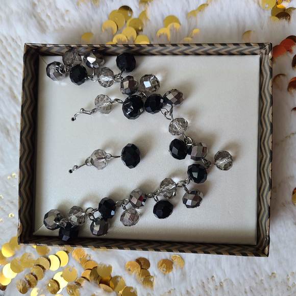 Black Gray Boxed Necklace Set - Picture 1 of 9